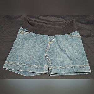 EUC Liz Lange Maternity Denim Jean Shorts